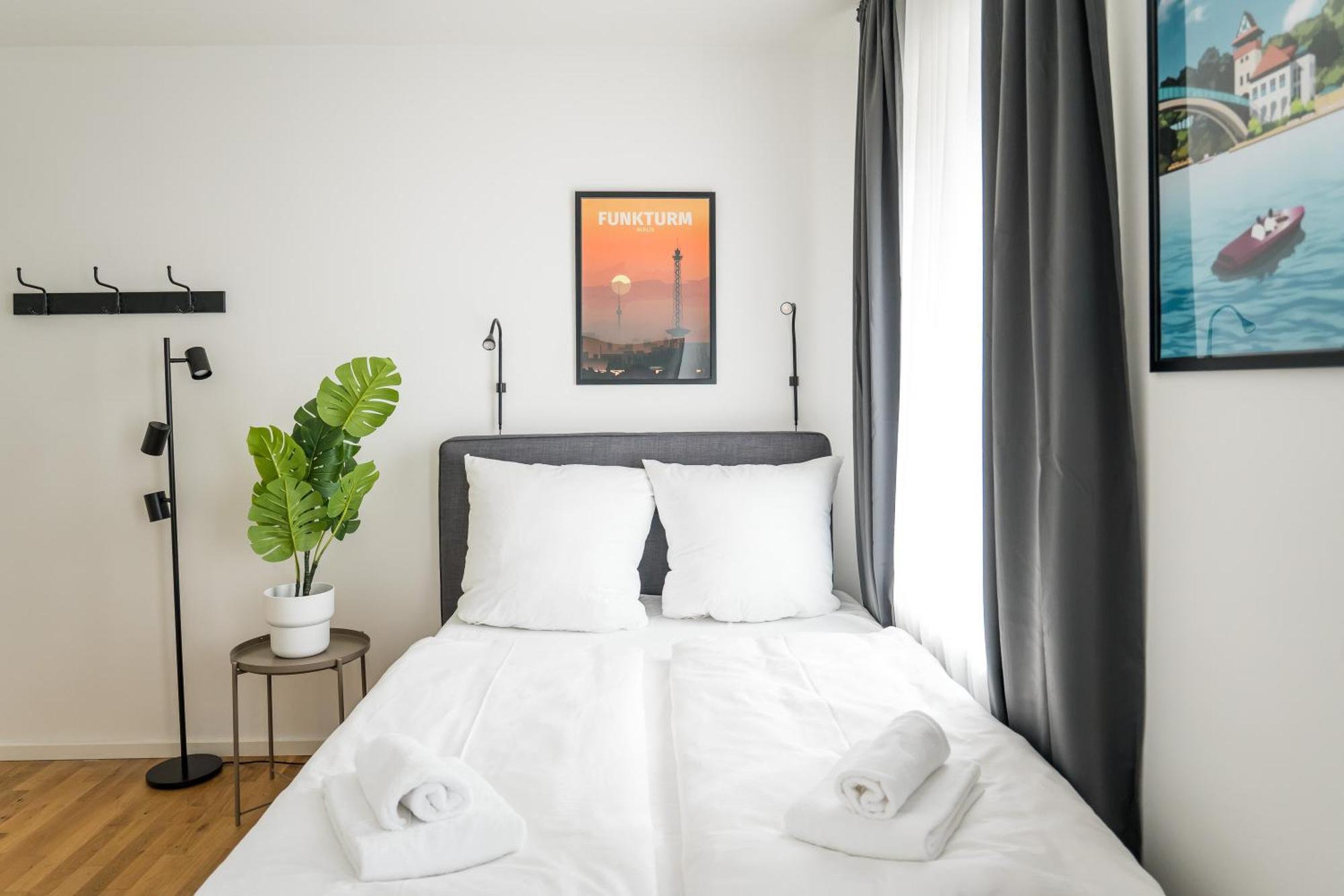 Homaris Apartments Schlueterstrasse Berlin Bagian luar foto