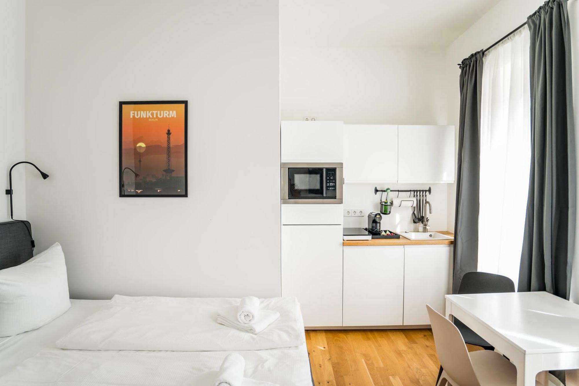 Homaris Apartments Schlueterstrasse Berlin Bagian luar foto
